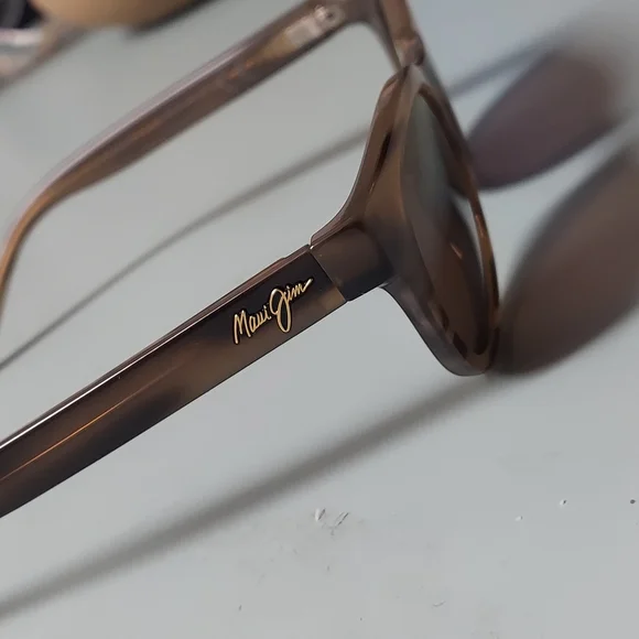 Maui Jim Glasses - Picture 5 of 7